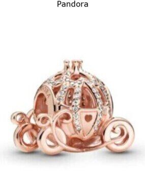 Pandora Rose? Cinderella Sparkling Carriage Charm